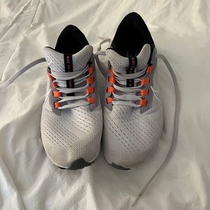 Nike sneakers size 9